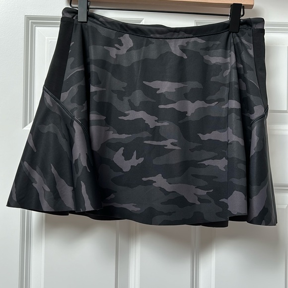 Athleta Dresses & Skirts - ATHLETA Match Point camo printed skirt size